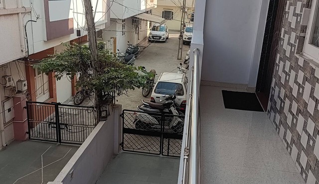 Patel's Home - Near Vadodara Airport/Amit Nagar