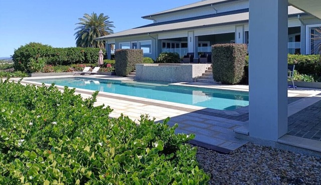 Peaceful & Private with amazing 360 VIEWS- 4 Acre Estate -15m pool in Terranora