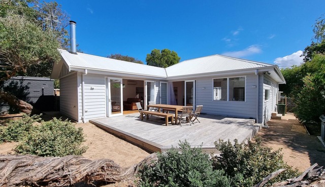 Perfect beachside living - Point Lonsdale in Point Lonsdale