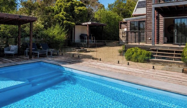 Pet Friendly - Bonview Beach Boy with pool on the park in Somers