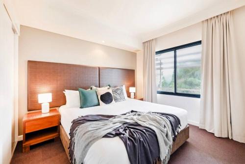 Poolside Resort Living on Esplanade with Balcony in Darwin