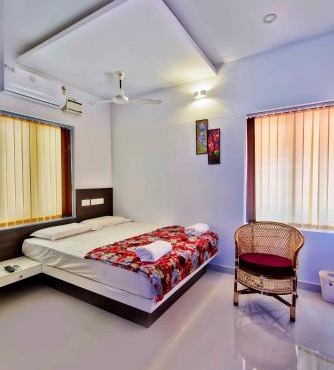 Rams Guest House with Kitchen Near Kochu Veli Railway station & Lulu Mall in Trivandrum