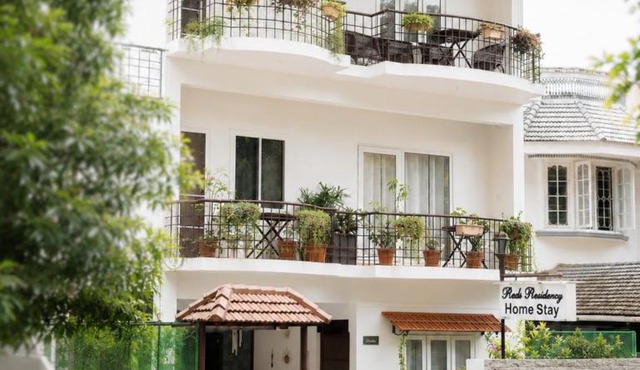 Reds Residency - Homestay