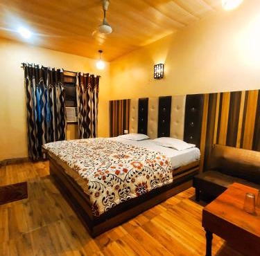 Revoli Inn Hotel JUST 5 MIN FROM GOLDEN TEMPLE
