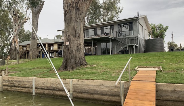 Riverfront, Murray River, Brenda Park, Morgan, S.A. Murraylands, Riverland. in Morgan
