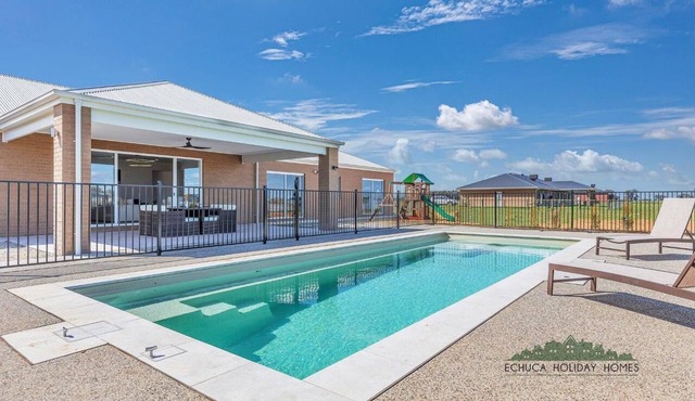 Riverside Meadows - Echuca Holiday Homes in Echuca