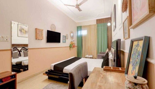 Royal Spark Residency