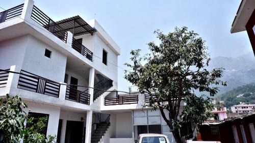 Saatvik Homestay with Free Pickup & Drop for Vaishno Devi Yatra