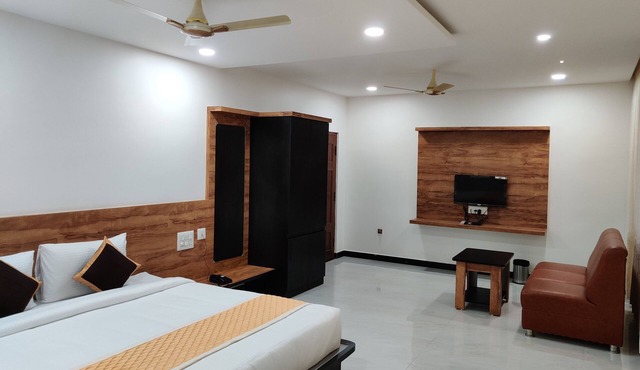Sadanand's Highway Inn