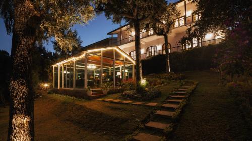 SaffronStays Casa Montana
