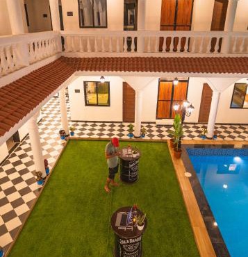 Sapphire Mansion