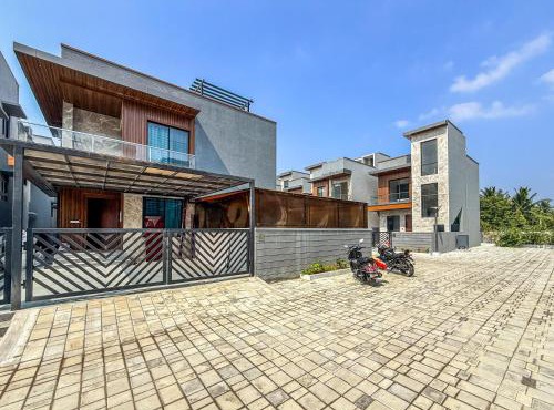 SeaLara Resorts