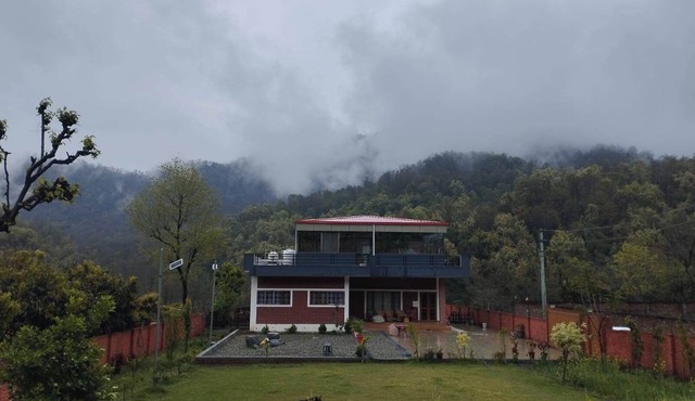 Secluded Homestay In Dehradun, Preferred for Peace/Relaxation,