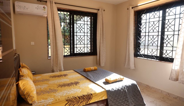 Serene 1-6-Bedroom Convertible Bungalow With AC's In Bedrooms