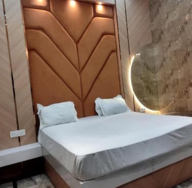 Shraddha Hotel