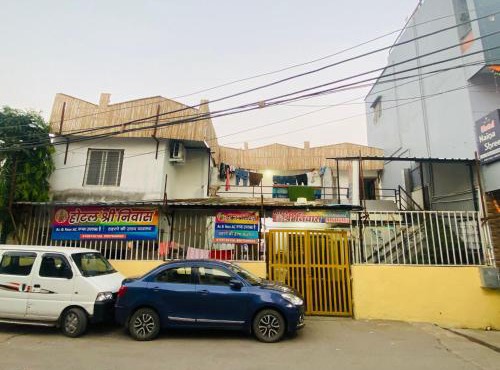 Shree Niwas Yatri Grah
