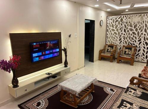 Shrishailya Bungalow, 2BHK with one AC room, Free SUV parking