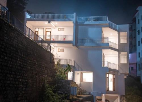 Silver Crest Hotel Kasauli