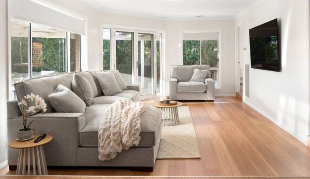 Spacious, Thoughtfully Prepared 4BR Home in Wagga in Tatton