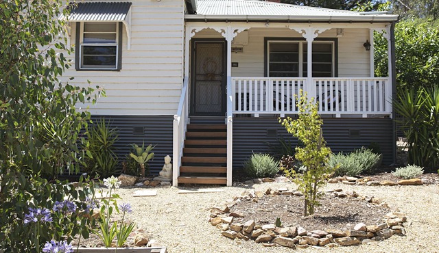 Spring Creek Cottage Hepburn - Self Contained solitary Pet Friendly Haven in Hepburn Springs