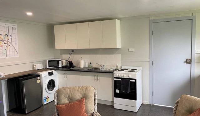 Spring St Accommodation in Orange