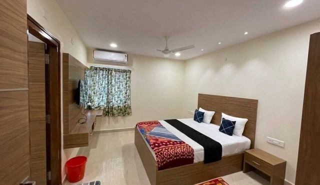 SriLakshmitulasiresidency by pickurstay