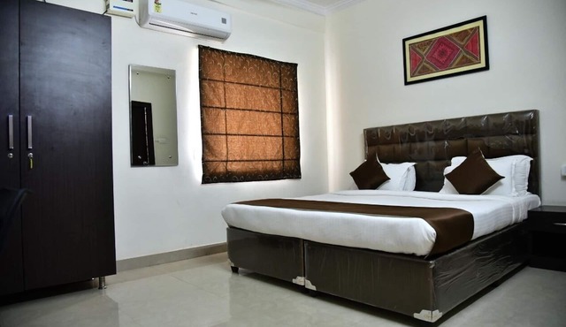 Ssapphire Asta Apartments