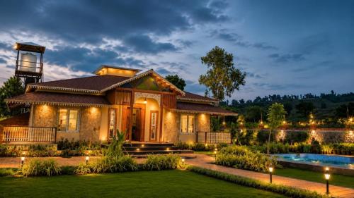 Stargaze Manor Cozy 3 BHK Villa with Private Pool & Garden