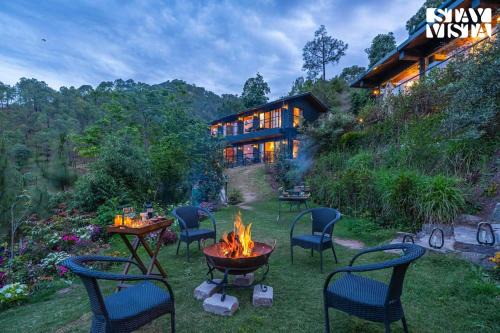StayVista at Leopard's Haus with BBQ & Bonfire