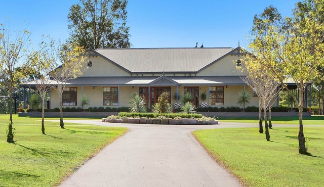 Stonegate Estate - Elegant Homestead in Pokolbin