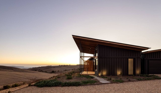 Studio on Forktree – Modern Coastal Retreat in Carrickalinga