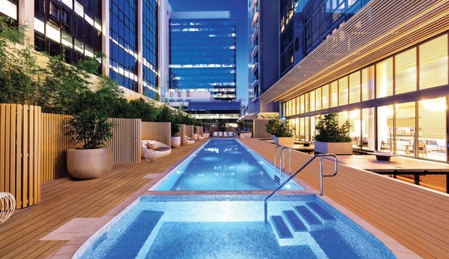 Stylish 2-Bedroom Apartment in Parramatta CBD | Pool, Cinema, Gym & Rooftop Bar in Parramatta
