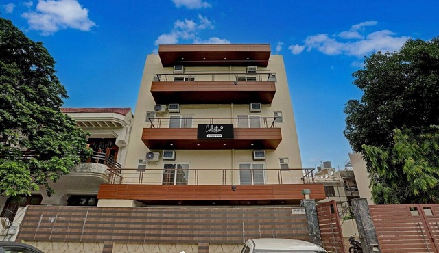 Super Collection O Sector 55 Noida