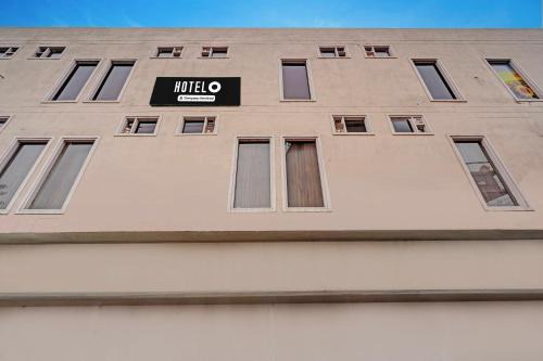 Super Hotel O by OYO Sua Road Crossway Ludhiana Formerly White Solitaire 3