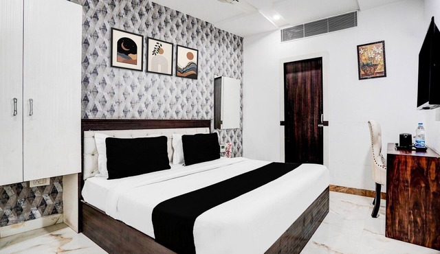 Super Townhouse Golden Temple