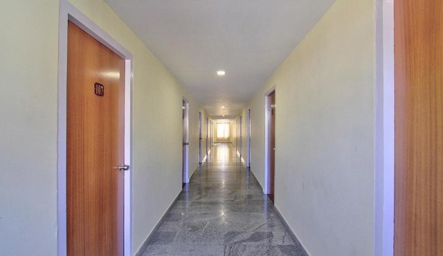 Super Townhouse Hills Palace