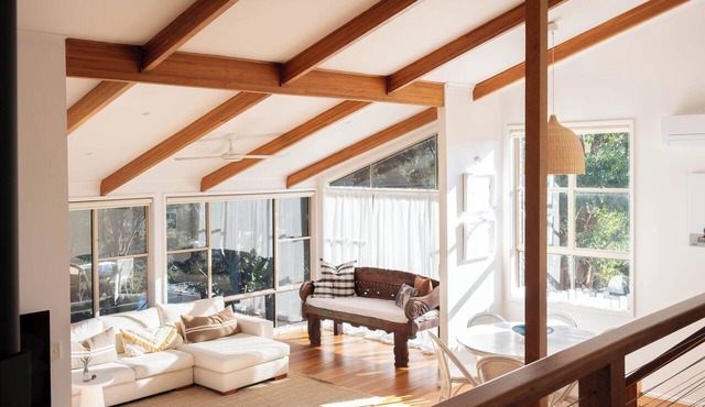 “Surfer's Abode” – minutes to the Beach in Avoca Beach