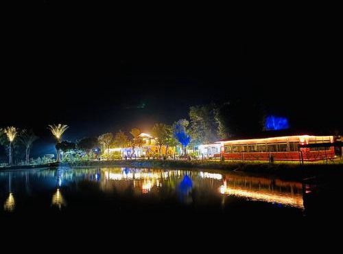 Thar blossoms resort