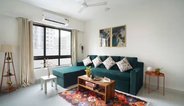 The Emerald Bloom, 2BHK Apt near Airport,Bkc&NMACC
