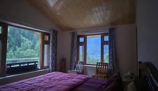 The Orchard Retreat VanVaas