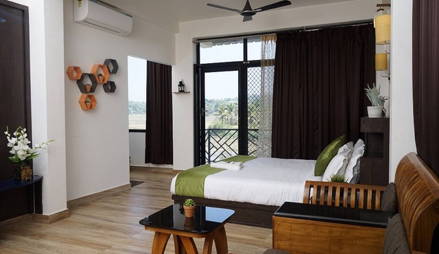 The Paddy Field Inn - Hostel