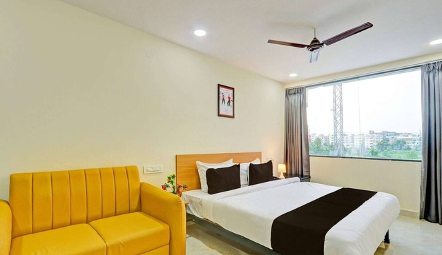 Townhouse La Vista Inn Grand Hotel