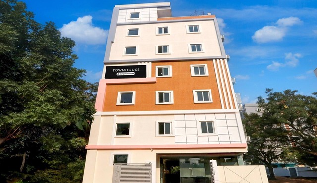 Townhouse Nanak Ram Guda