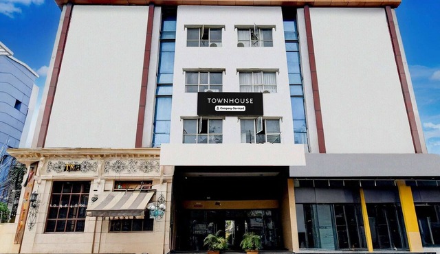 Townhouse Narayanaguda Metro Station