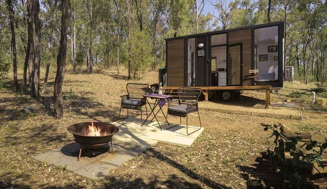 Tranquil Tiny House Perfect for Hiking Trails in Baffle Creek, Queensland in Baffle Creek