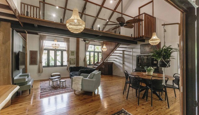 Treehouse—Serene Tropical Hideaway & Private Pool in Smithfield