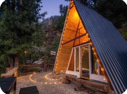 Tri peak Cottage