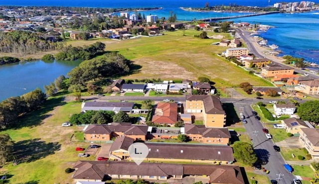 Tuncurry 2BR walk to lake in Tuncurry