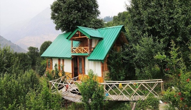 Unique Tree House with Bathtub & Panoramic Himalayan Views