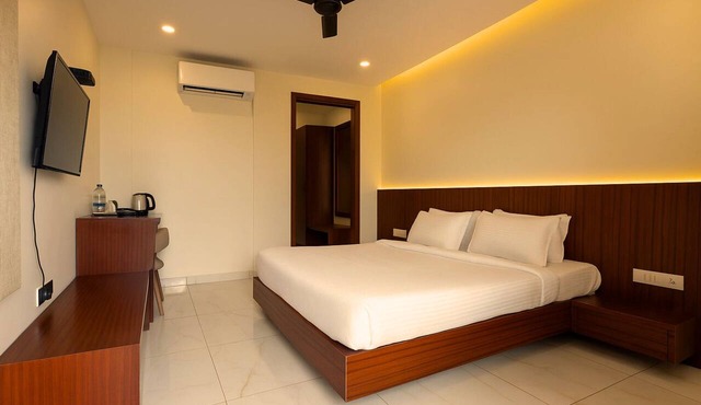 Veerdency Luxury Resort - 3 Km to Banglore Airport Hotel in Devanahalli